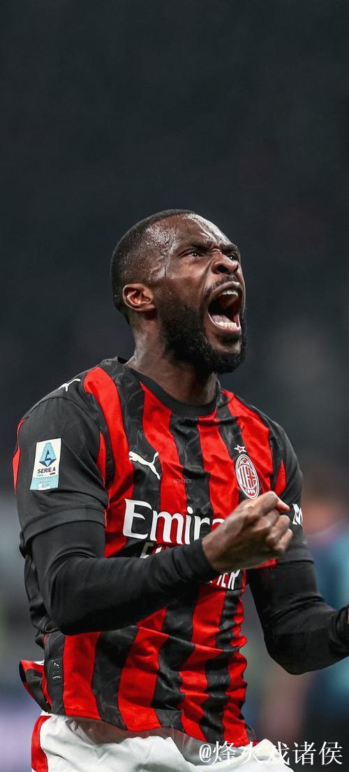 托莫里手机壁纸亮相，引发球迷热议